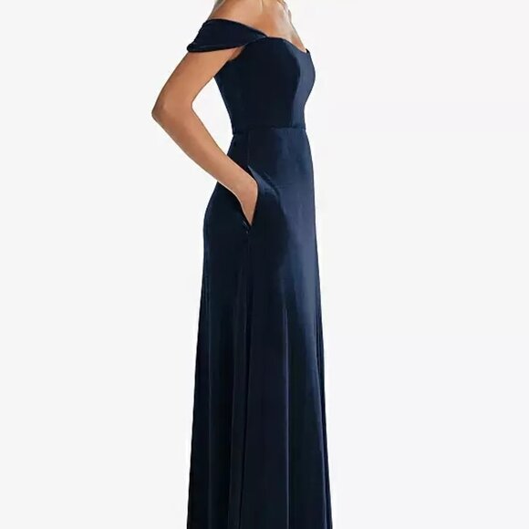 After Six 1551...Off-the-Shoulder Flounce Sleeve Velvet Maxi..Midnight..Size 0 - Picture 5 of 7